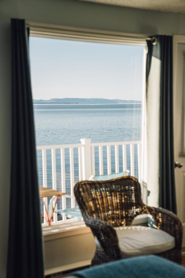 Auberge sur Mer Notre-Dame-du-Portage Exterior foto