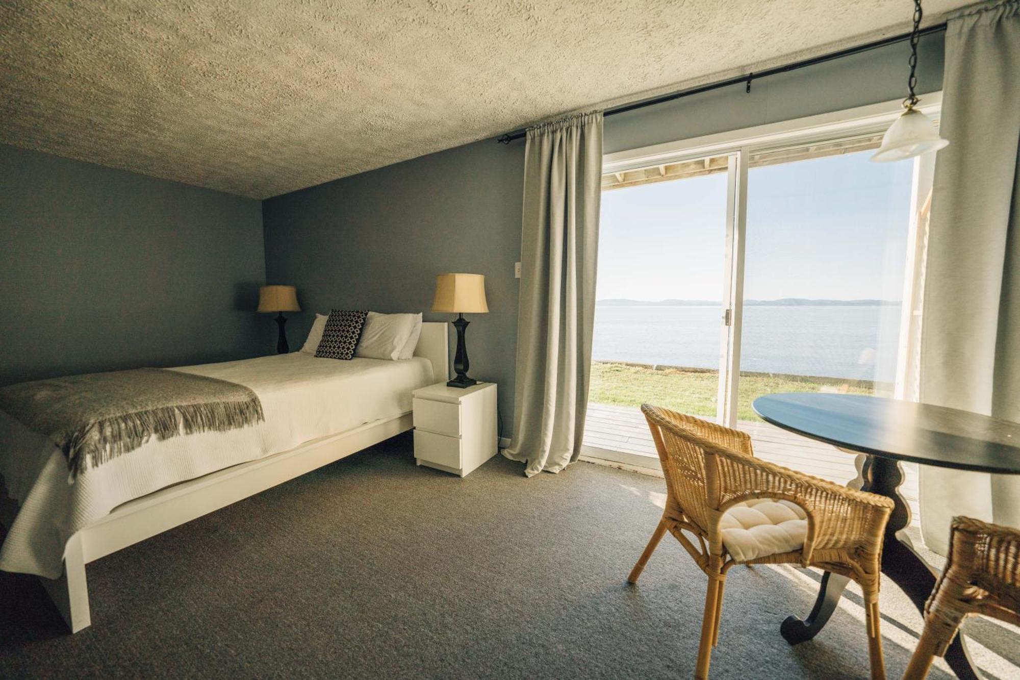 Auberge sur Mer Notre-Dame-du-Portage Exterior foto